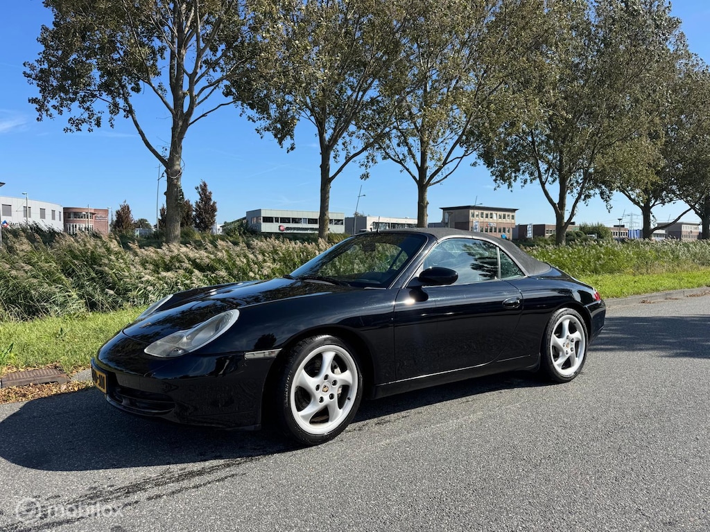 Porsche 911 Cabrio 3.4 Carrera 4