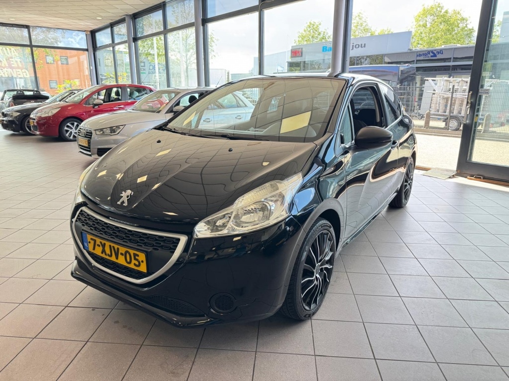 Peugeot 208 1.0 VTi Access APK 5-26 MOTOR GEREVISEERD BJ 2014 !!!