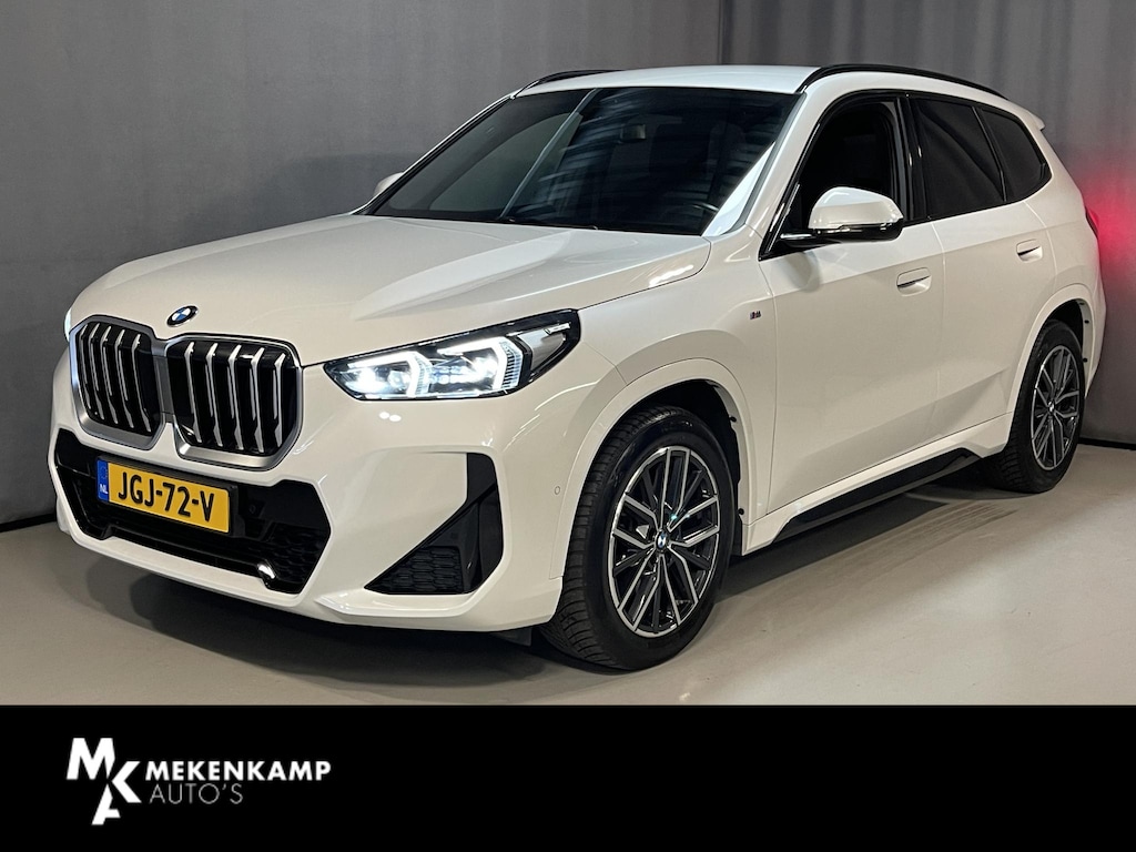 BMW X1 sDrive18i M Sport Shadow Line 18"/Sportstoelen/Adaptieve cruise/Keyless/Stoelverwarming/Camera/Elektrisch klep