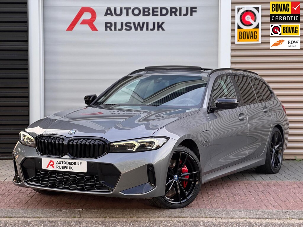 BMW 3-Serie Touring 330e Pano/Camera/Sfeer/Leer