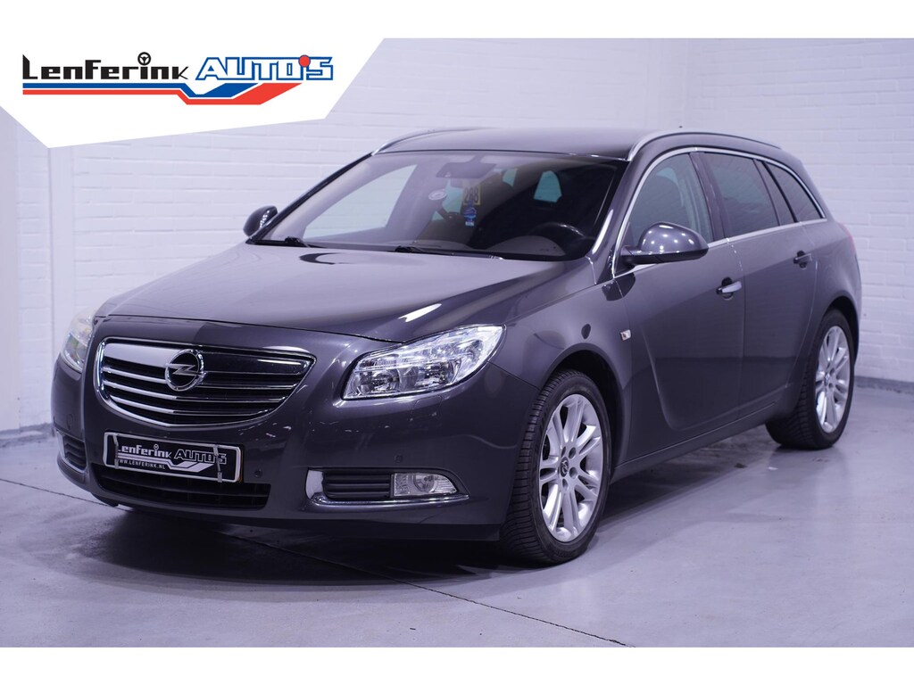 Opel Insignia Sports Tourer 1.6 T Cosmo navigatie electrische stoelbediening met memory stoelverwarming elektrische achterklep PDC v+a winterpakket climate controlle