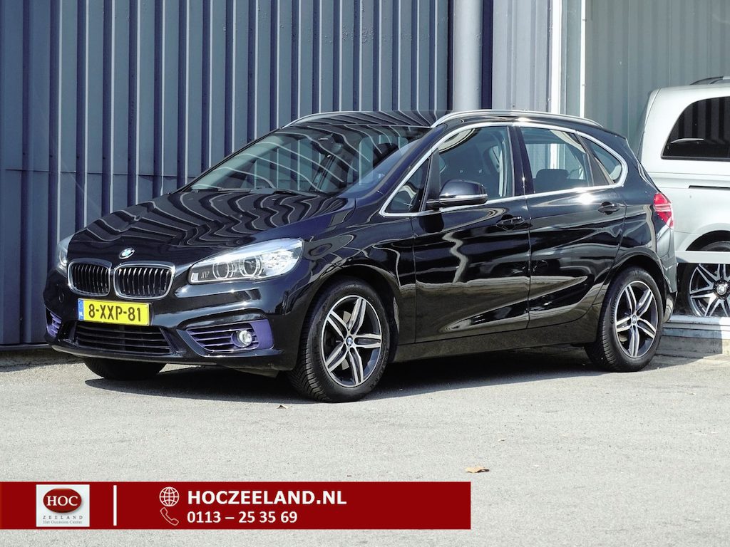 BMW 2-Serie Active Tourer 218i Executive | Stoelverwarming | Navi | Bluetooth | 17"