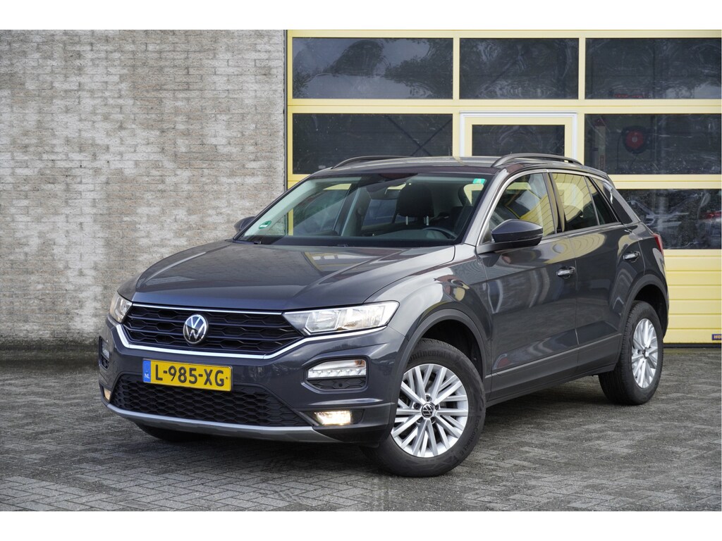 Volkswagen T-Roc 1.0 TSI Style BJ2021 Lmv 16" | Pdc | App-Connect | Navigatiesysteem ( Niet vrijgeschakeld ) | Airco | Cruise control | Getint glas