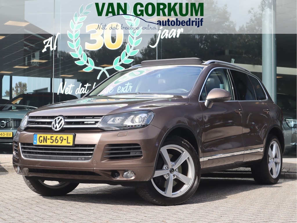 Volkswagen Touareg 3.0 TSI Hybrid Highline Navi  /Leder / Luchtvering / Pdc / Elekramen / DAB / Volledig onderhouden / Keurige auto / Nieuwe Apk /