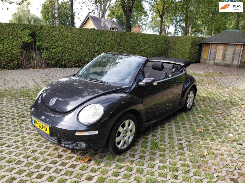 Volkswagen Beetle New Cabriolet 2.0 Highline airco, electrische kap