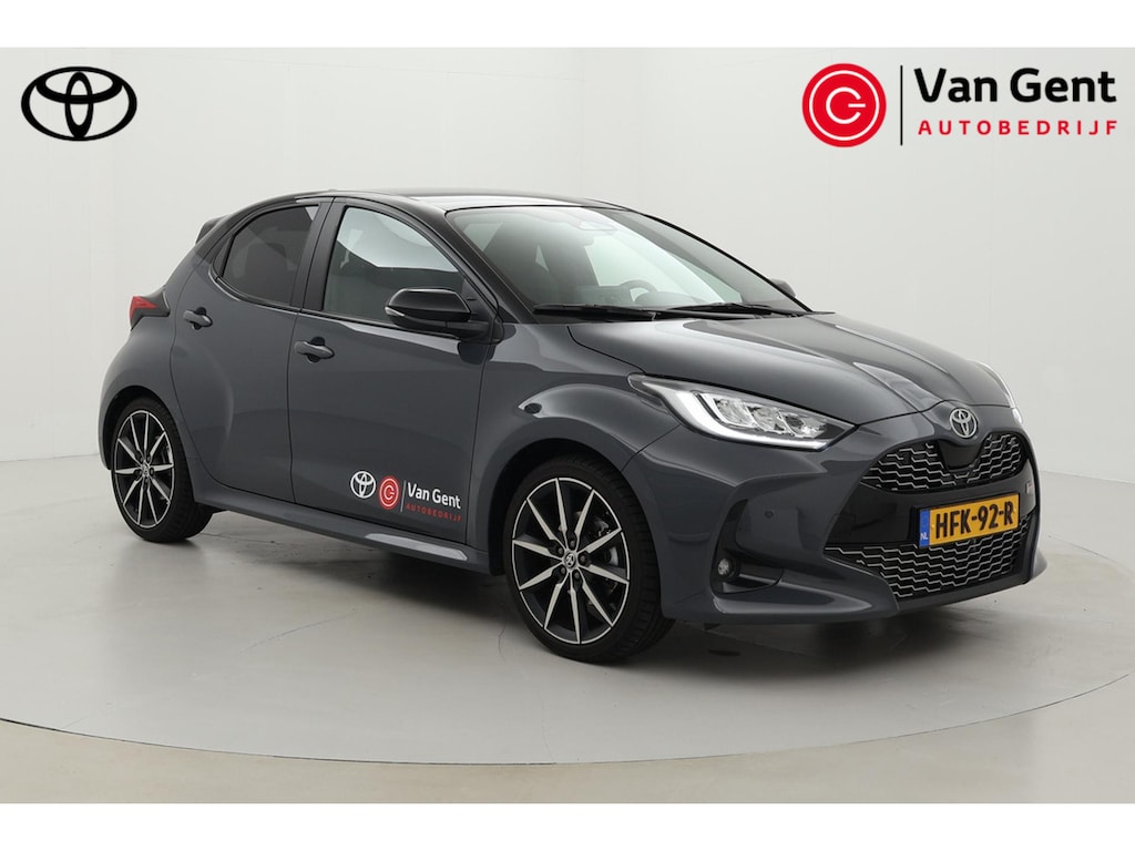 Toyota Yaris 1.5 Hybrid 130 GR SPORT | Panoramadak | Apple Carplay / Android Auto | Dodehoek detectie | JBL | Stoel-/stuurverwarming | Parkeersensoren voor/achter | 18 inch