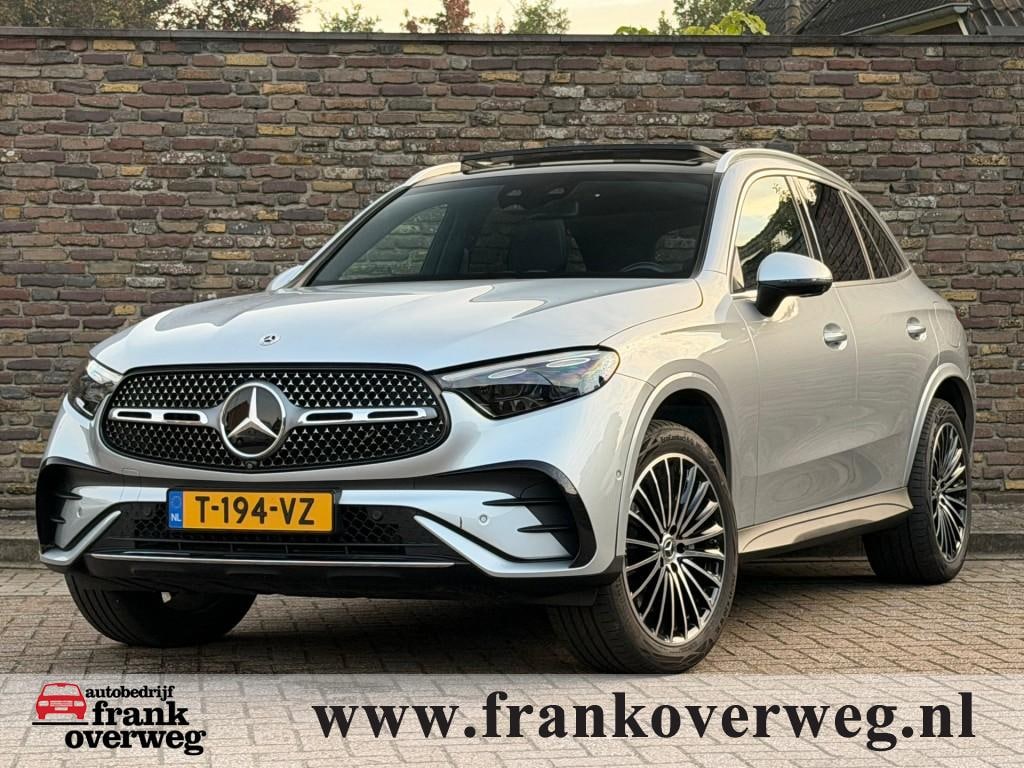 Mercedes-Benz GLC 300E 4MATIC AMG LINE Panodak 20 Inch Digital Light