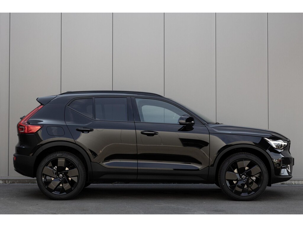 Volvo XC40 | B3 Ultra Dark|Black Edition|MY 2027|FULL OPTION|360° Camera|Panoramadak