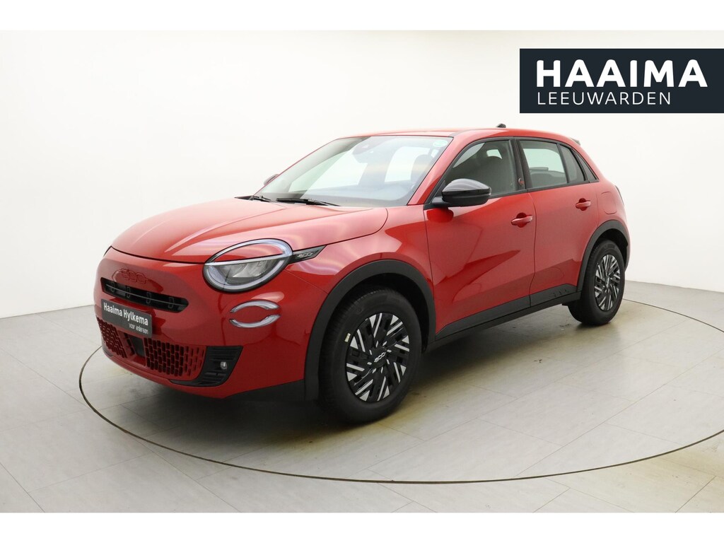 Fiat 600 600e RED 54 kWh | Apple Carplay/Android auto | LED verlichting | Adaptieve cruise control | Lane Assist | Informeer naar de beschikbaarheid |