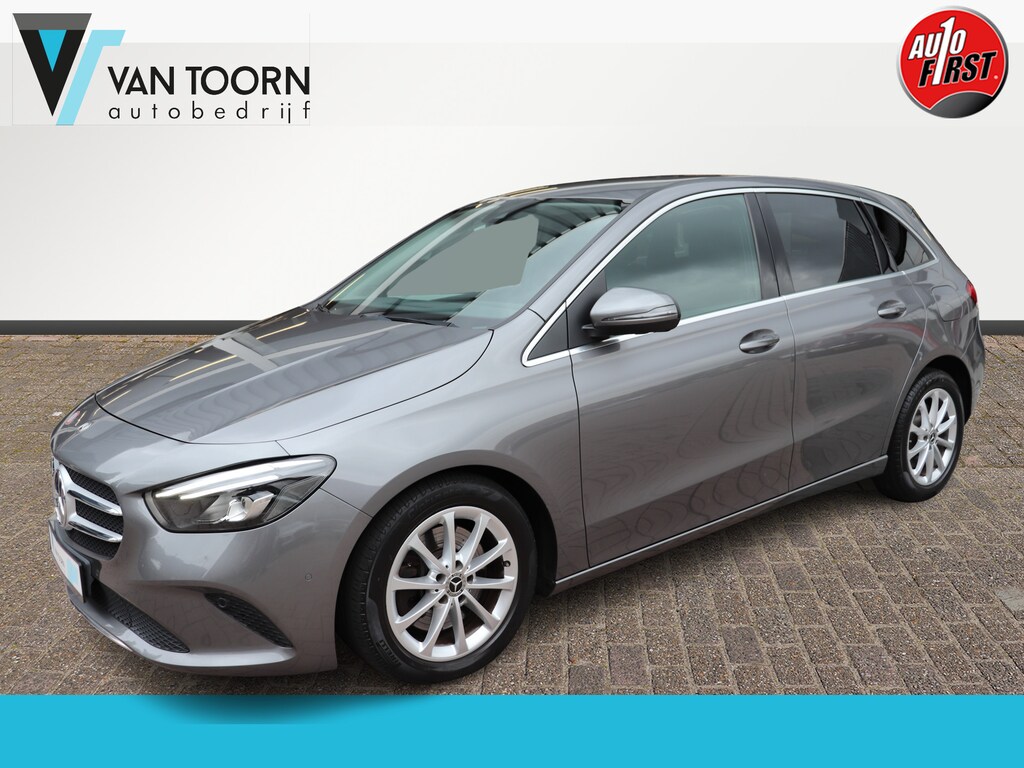 Mercedes-Benz B-klasse 250 Premium Plus. Automaat, wegklapbare trekhaak, navigatie.