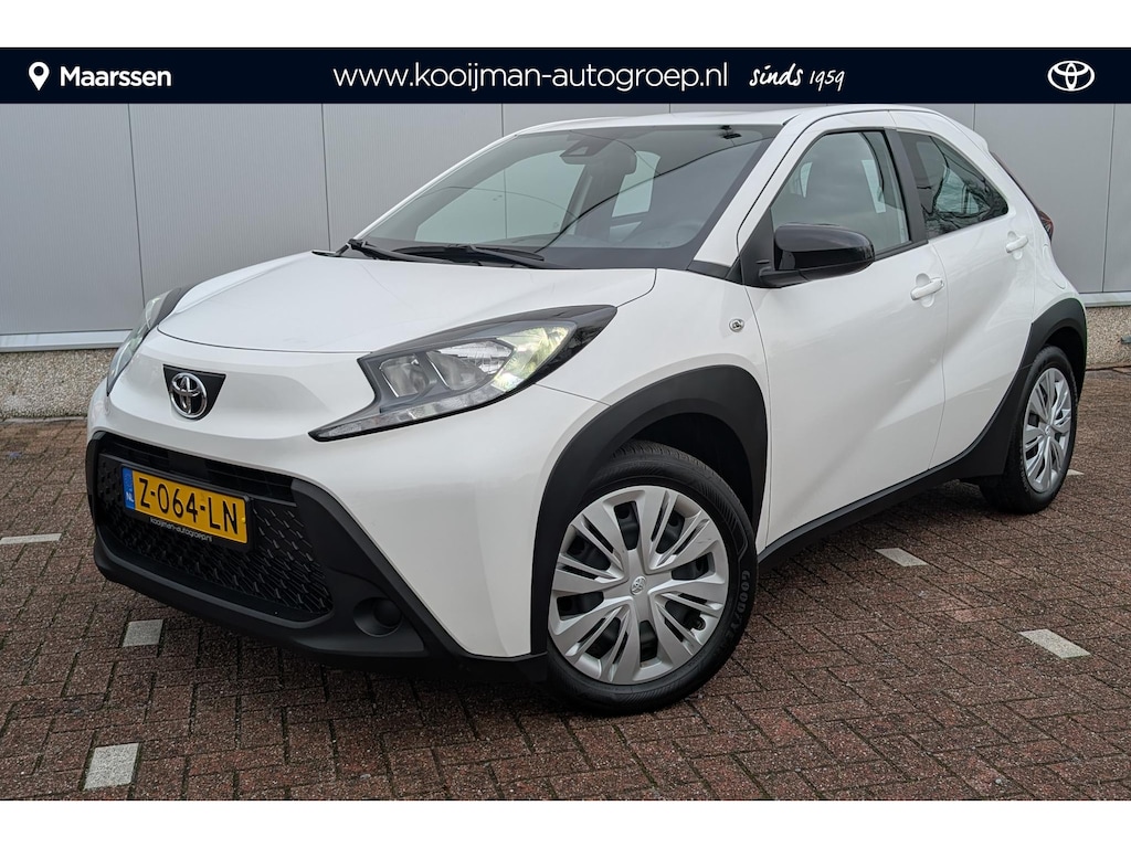 Toyota Aygo X 1.0 VVT-i MT Play / camera achter/ Apple Carplay / Lane assist / Automatisch dimmend Grootlicht /