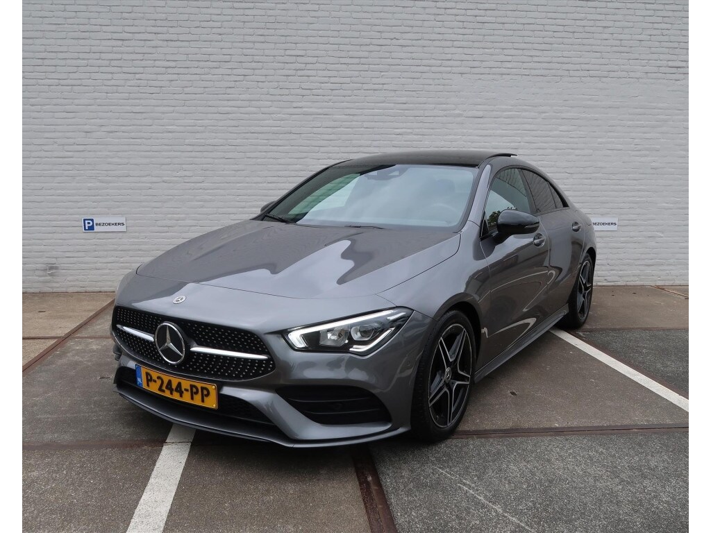 Mercedes-Benz CLA Coupé 200 163pk 7G-DCT Business Solution AMG Line Automaat I Panoramadak I Stoelverwarming I PDC V+A I