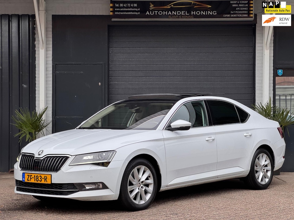 Skoda Superb 1.5 TSI ACT/AUT/PANO/NAVI/XENON/PDC/BOMVOLL