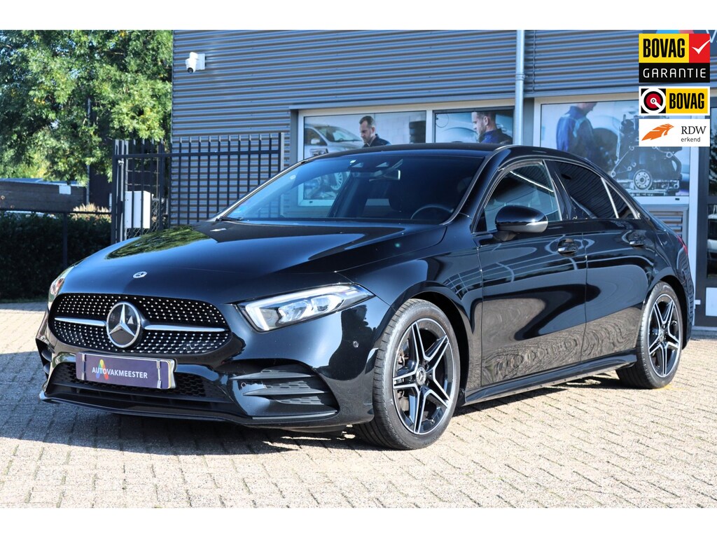 Mercedes-Benz A-klasse 180 Business Solution AMG