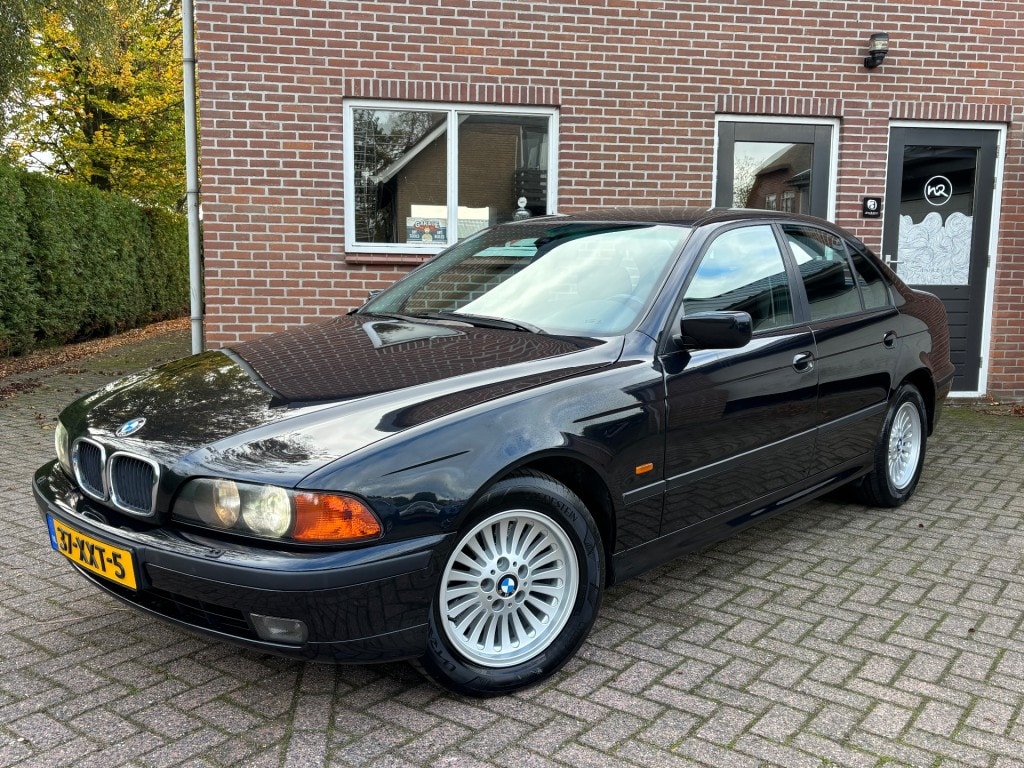 BMW 5-Serie 540i V8 290PK, Xenon