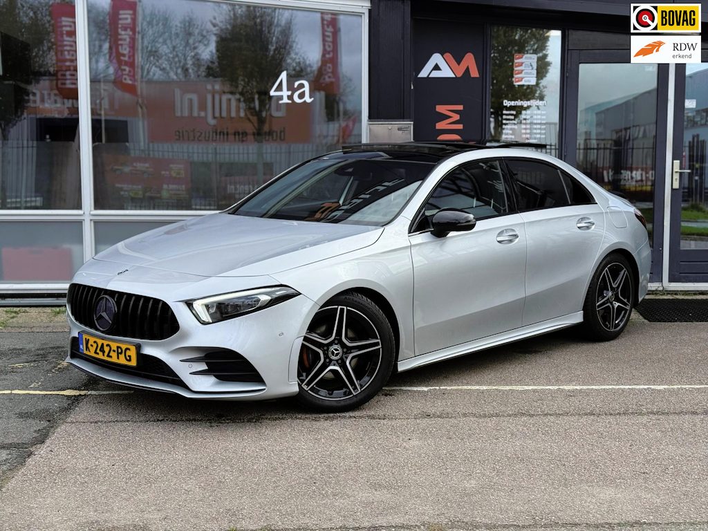 Mercedes-Benz A-klasse 200 AMG | Pano | Memory | Sfeer | Keyless