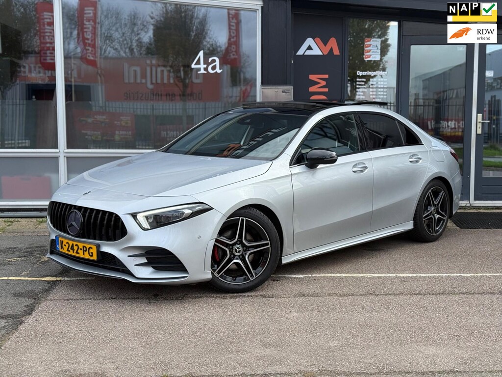 Mercedes-Benz A-klasse 200 AMG | Pano | Memory | Sfeer | Keyless