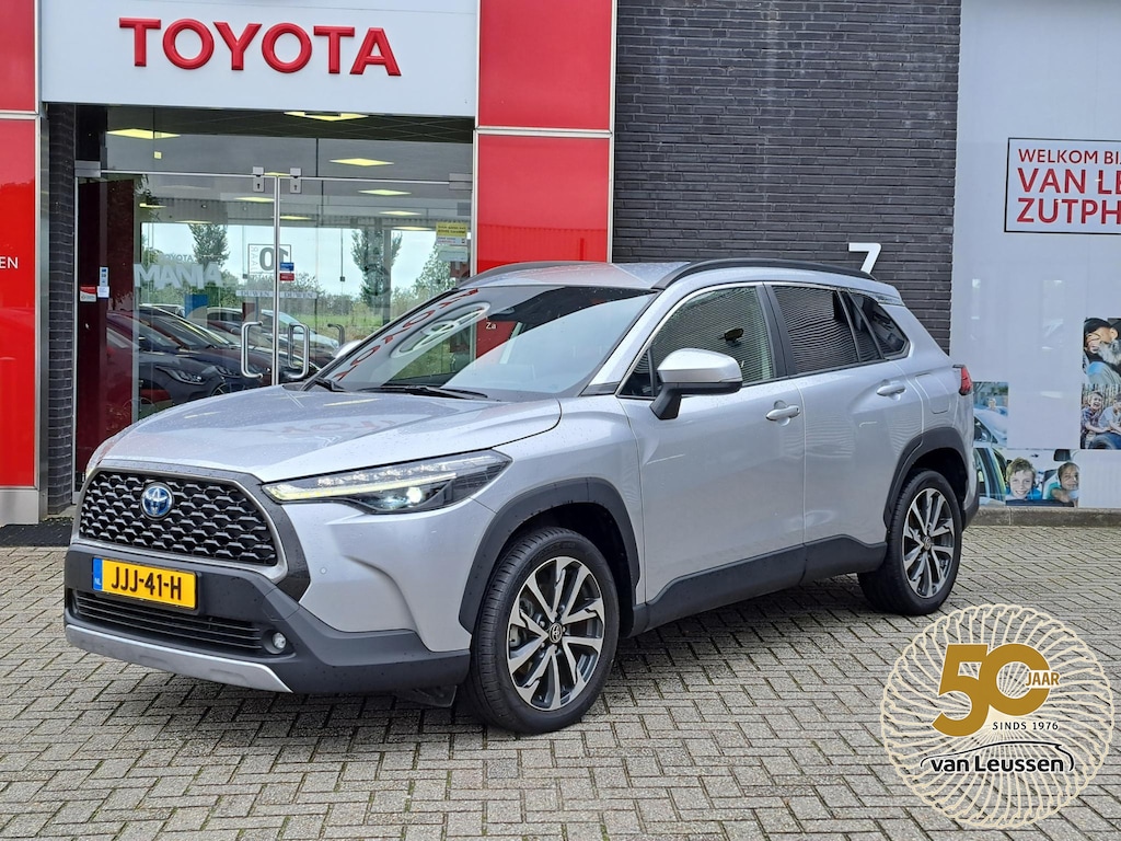 Toyota Corolla Cross HYBRID 200 DYNAMIC STOEL/STUURVERW. EL-ACHTERKLEP PRIVACY-GLASS 18"LM-VELGEN LED APPLE/ANDROID