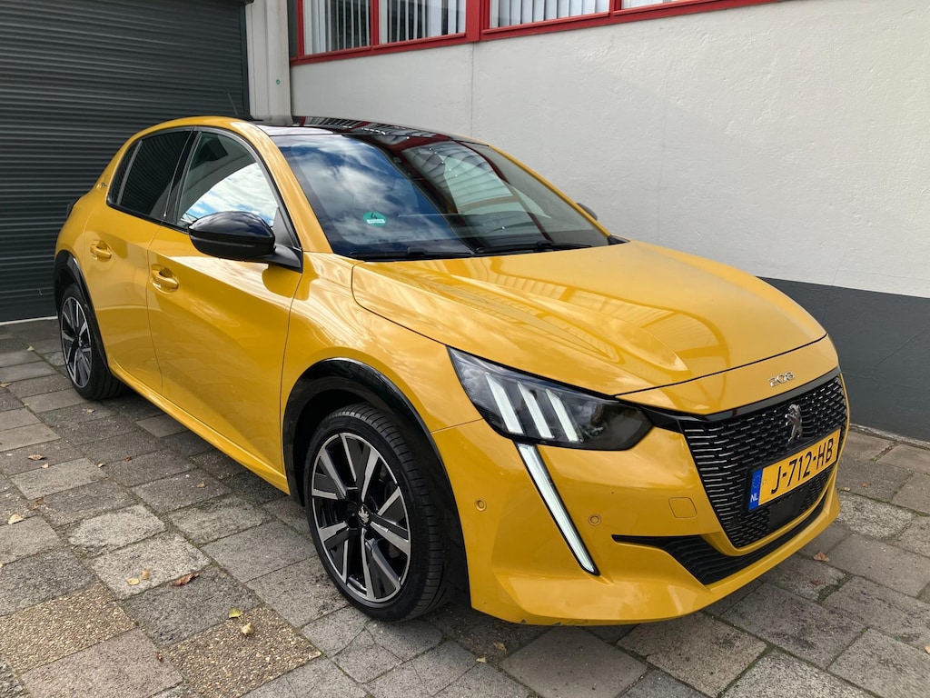 Peugeot 208 1.2 PureTech GT-Line incl BOVAG garantie en aflveringsbeurt