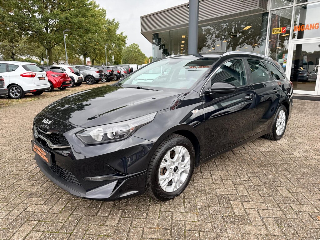 Kia Ceed Sportswagon 1.5 T-GDi MHEV DynamicLine, Navi, Camera, Trekhaak, Stuur/ stoel verwarming,etc