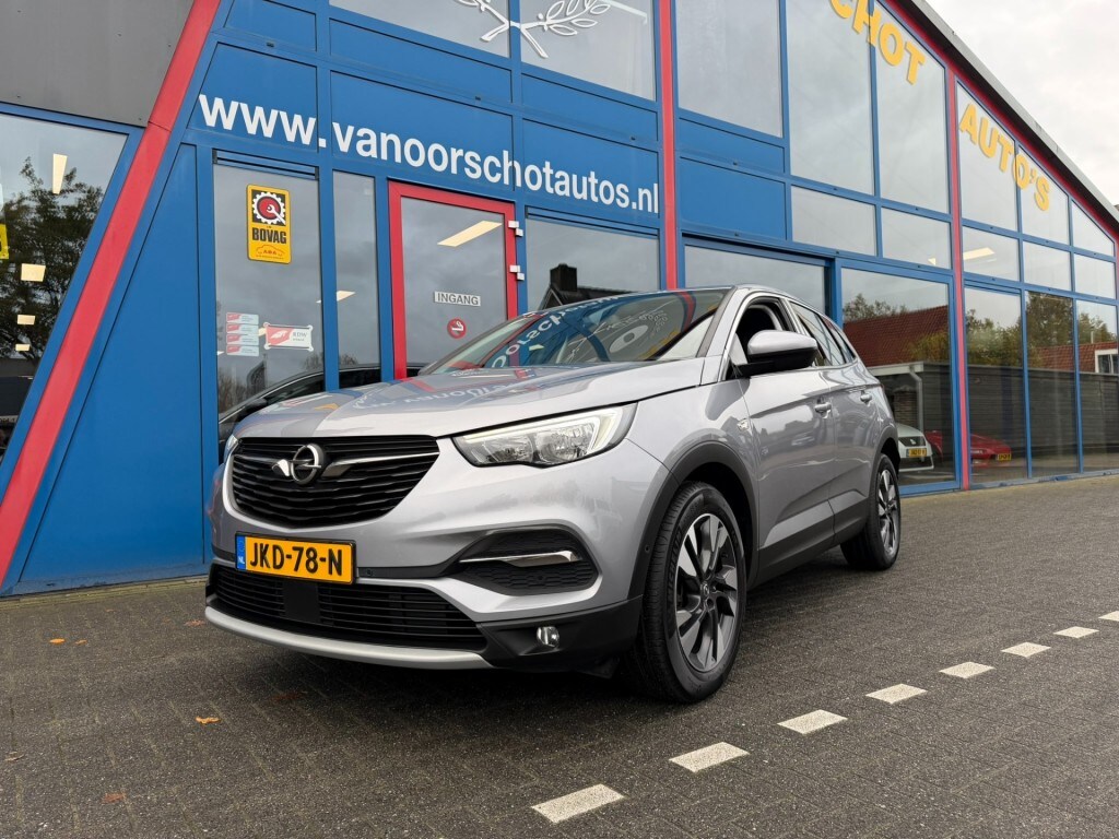 Opel Grandland 1.2 130pk Navi Carplay Camera Led Airco(ECC) bj2020