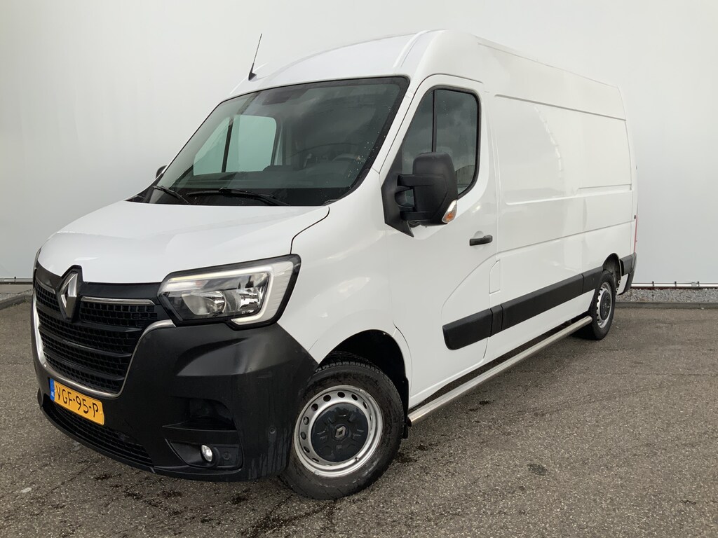 Renault Master T35 2.3 dCi 135 L2H2 Airco Cruise 3 Zits Camera Navi Side Bar Euro 6