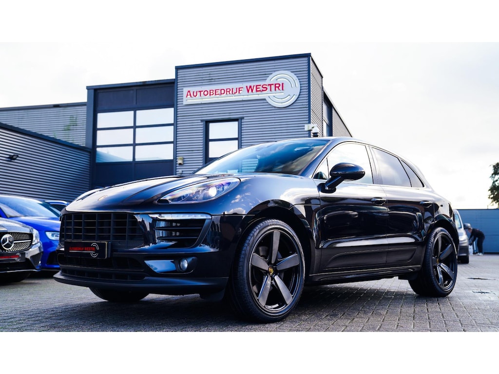 Porsche Macan 2.0 | Suede stuurwiel | Pano | Stuurwiel verwarming | Bose | Luchtvering | Dealer onderhouden |