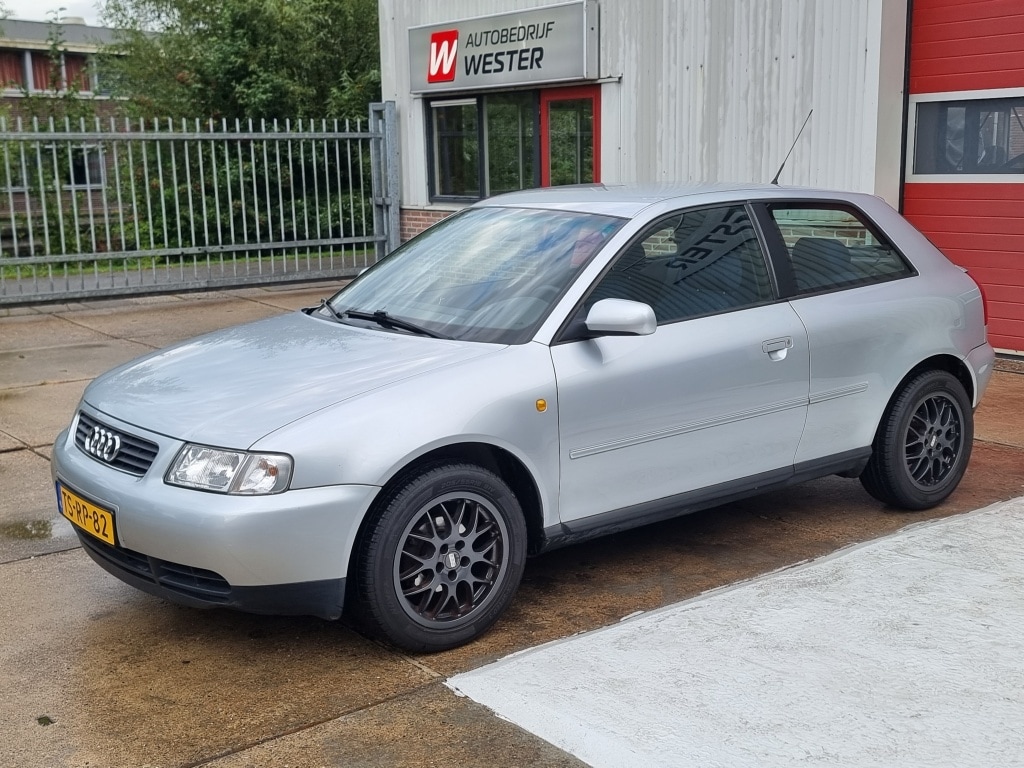 Audi A3 1.6 Attraction
