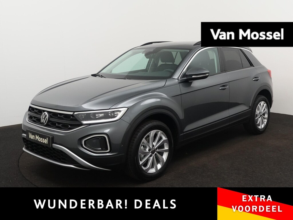 Volkswagen T-Roc 1.0 TSI Oranje Edition 116 PK | Navigatie | Apple Carplay | Dodehoek sensoren | Android Auto | Climate control | Camera | Keyless access | Adaptieve cruise control | 17" Lichtmetalen velgen |