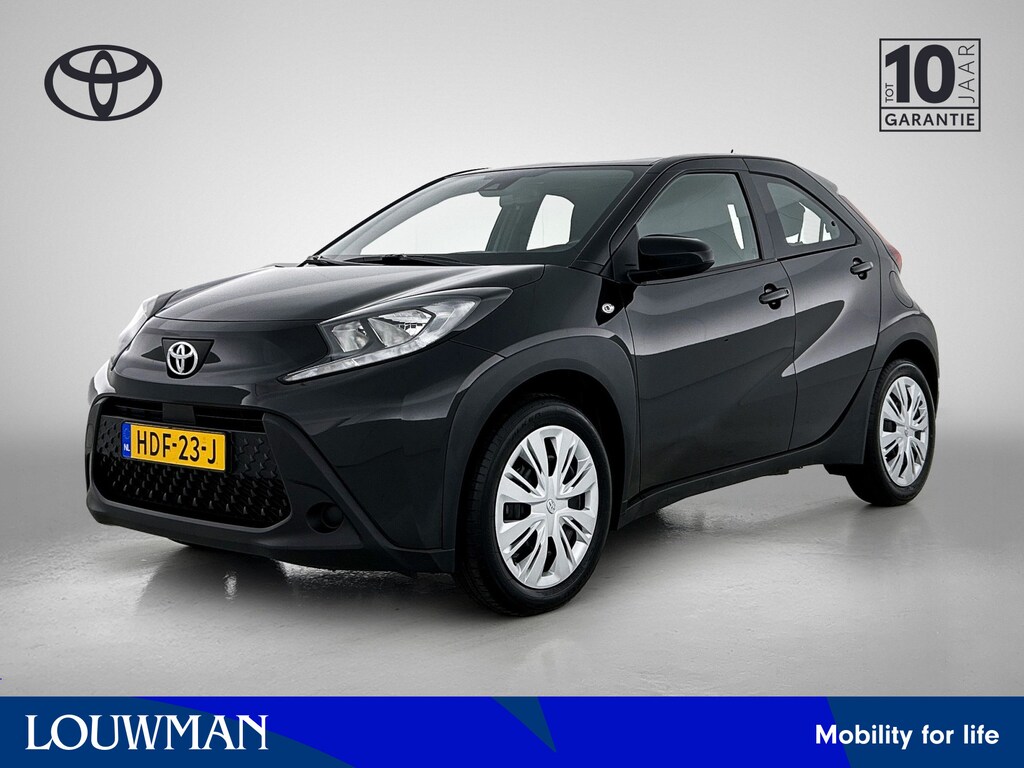 Toyota Aygo X 1.0 VVT-i MT Play | BTW Voertuig | 1e Eigenaar | Achteruitrijcamera | LEEN