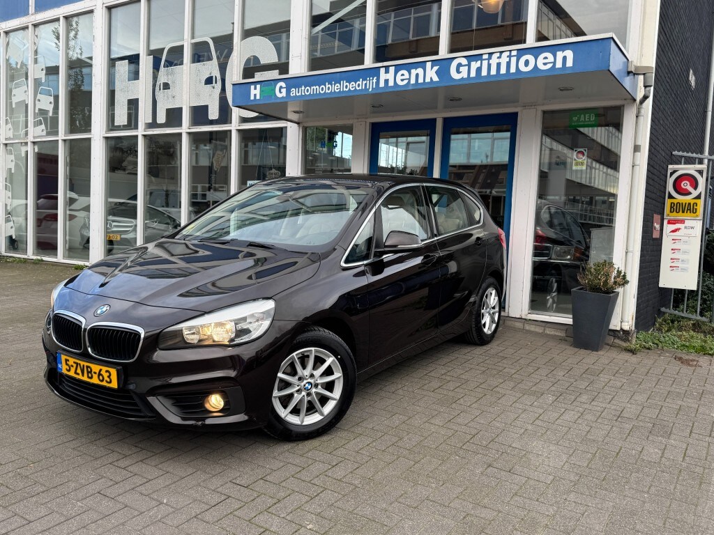 BMW 2-Serie Active Tourer 218d Active Tourer Essential I Automaat I Navigatie I Trekhaak