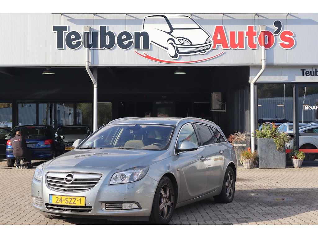 Opel Insignia Sports Tourer 2.0 CDTI EcoFLEX Cosmo Motor loopt niet hij gaat wel rond.