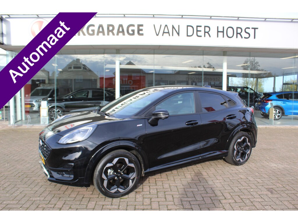 Ford Puma 1.0-155pk EcoBoost Mild-Hybrid ST-Line X AUTOMAAT. Nieuw model ! Ruim €. 7.000,- beneden de nieuwprijs ! Elektr. panodak, Navigatie, Telefoonvoorb., 360gr. camera, Led verl., Stoel-, stuur- en voorraamverw., B&O soundsyst., Apple Carplay/Android Auto, Afneemb. trekhaak etc.
