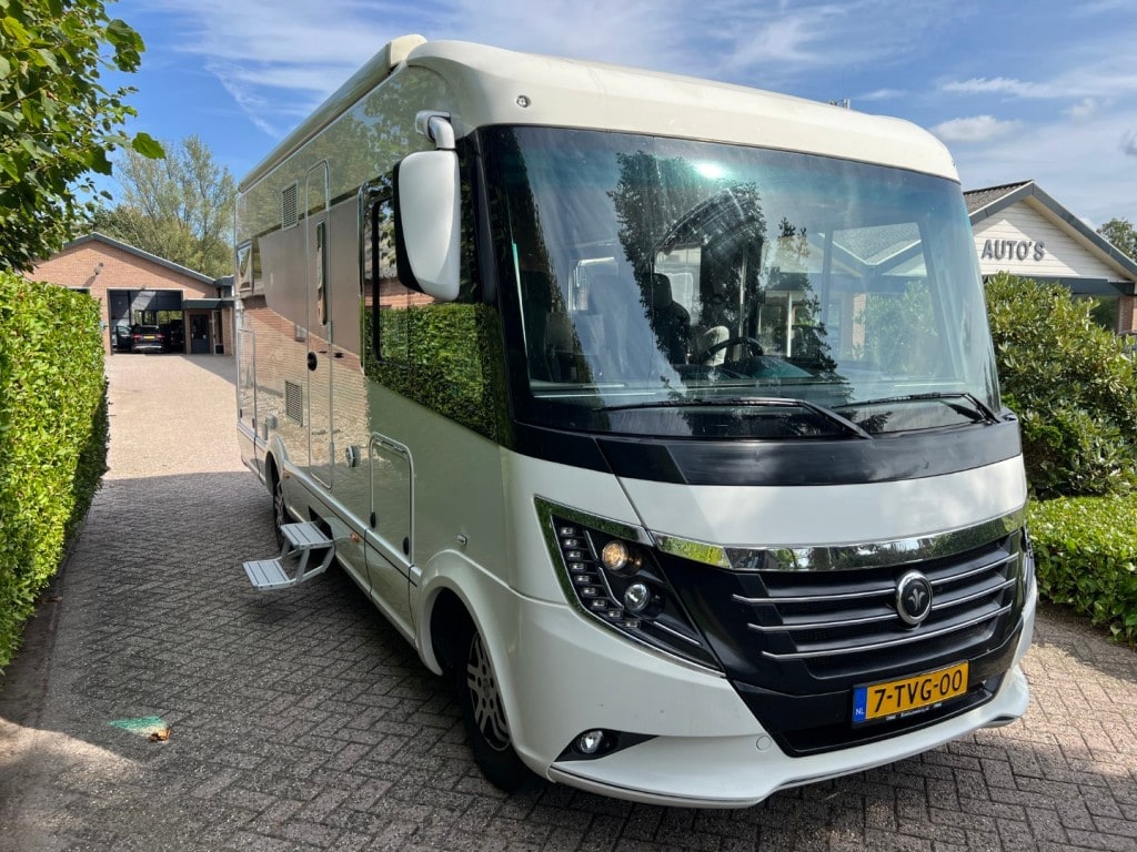 Niesmann-Bischoff Arto 66 Hefbed, oven, Levelsysteem C1 rijbewijs