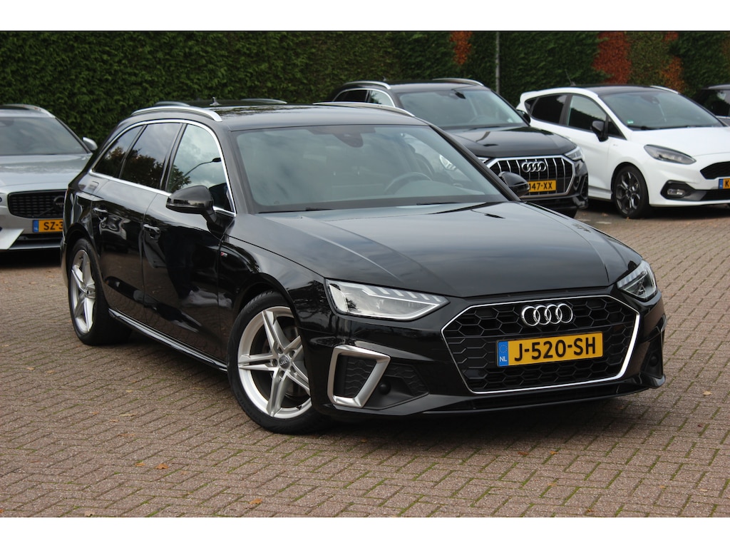 Audi A4 Avant 35 TFSI Launch edition Sport / Leder / Virtual Cockpit / Navigatie / Parkeerhulp V+A / 18'' / Stoelverwarming / Cruise Control