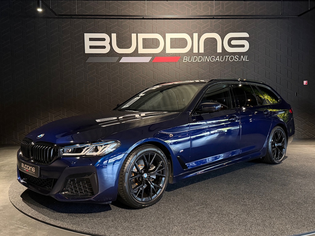 BMW 5-Serie Touring 520i Business Ed | M-sport | Trekhaak | Tansanitblau