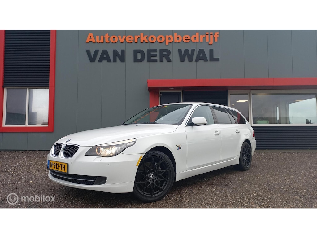 BMW 5-Serie Touring 530xi 4X4/LUCHTVERING ACHTER/IN TOPSTAAT