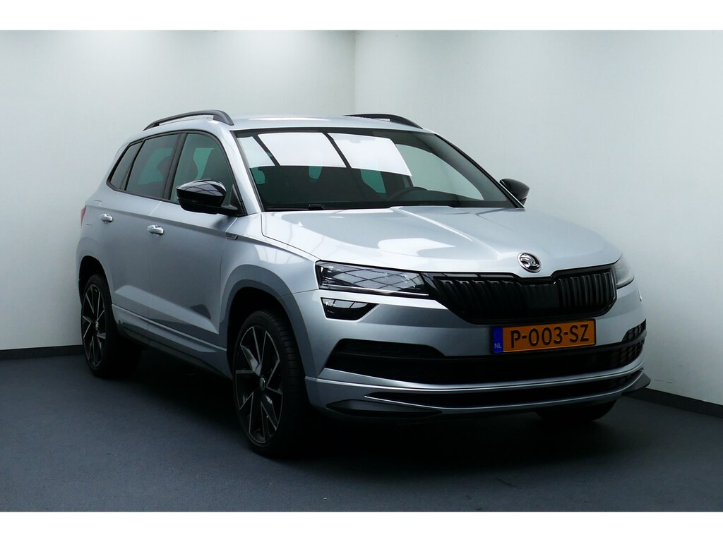 Skoda Karoq 1.5 150Pk TSI ACT Sportline. Camera, 19"LMV, Virt Cockpit, Adap Cruise, Stoel&StuurVerw