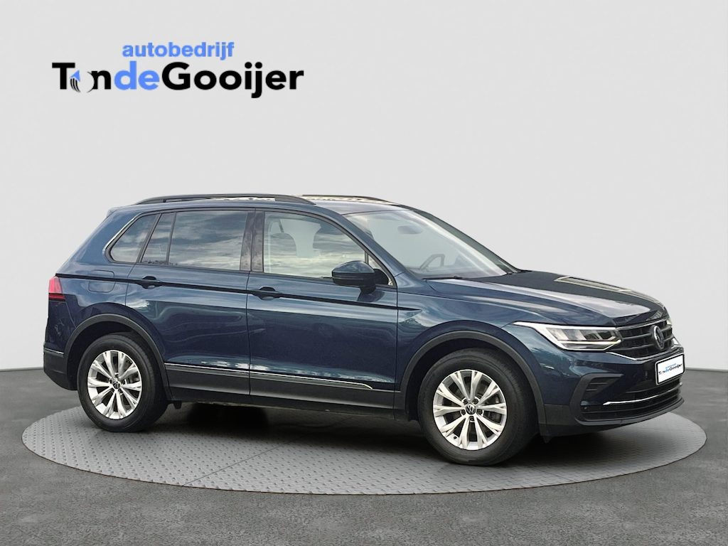 Volkswagen Tiguan 1.5 TSi DSG Life Business | CAMERA | STOELVERW. | NW. MODEL |