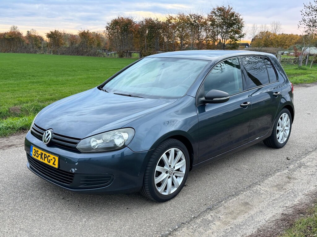 Volkswagen Golf 1.2 TSI Trendline BlueMotion LEES TEKST! Airco APK 01-2026 NAP