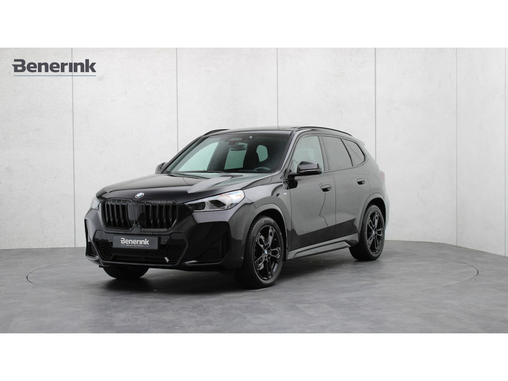 BMW X1 xDrive23i M-Sport | Harman/Kardon | Panoramadak | Head-up | Trekhaak | Memory