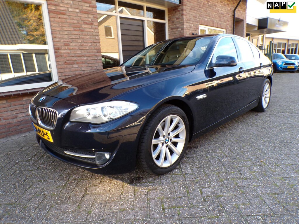 BMW 5-Serie 523i High Executive Automaat / Leder / Navi