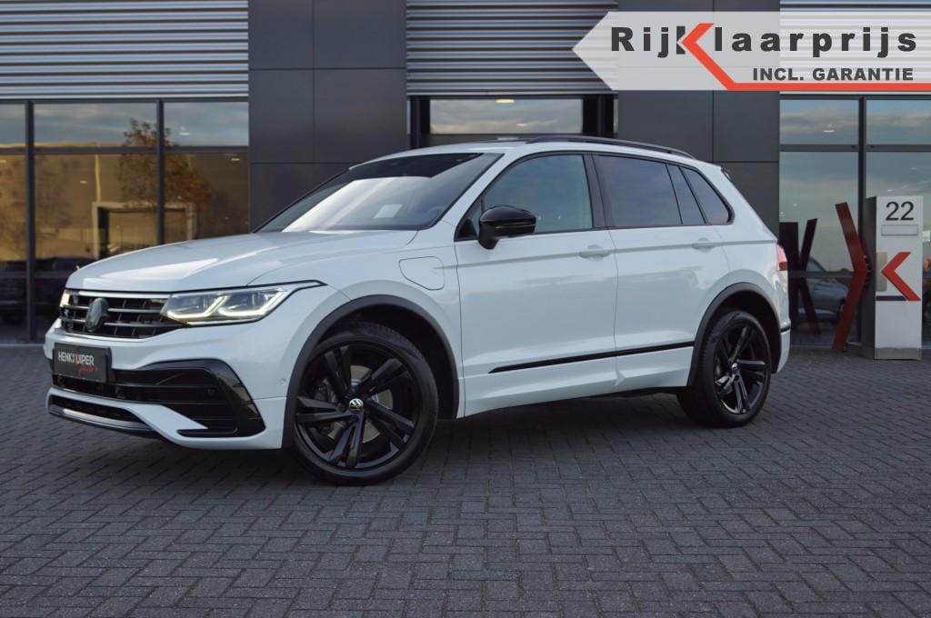 Volkswagen Tiguan 1.4  e-Hybrid R-Line Black style 245pk/ Panodak /DCC/Leer/Navi Pro /Head-up/360gr Camera/Trekhaak wegklb./ AppConn/ACC
