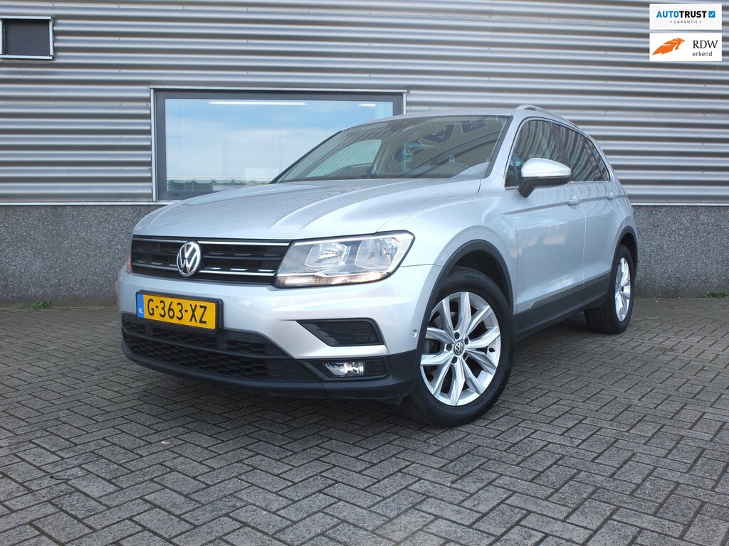 Volkswagen Tiguan 1.5 TSI ACT Comfort line | Automaat | CarPlay | Trekhaak wegklapbaar | Hoge instap