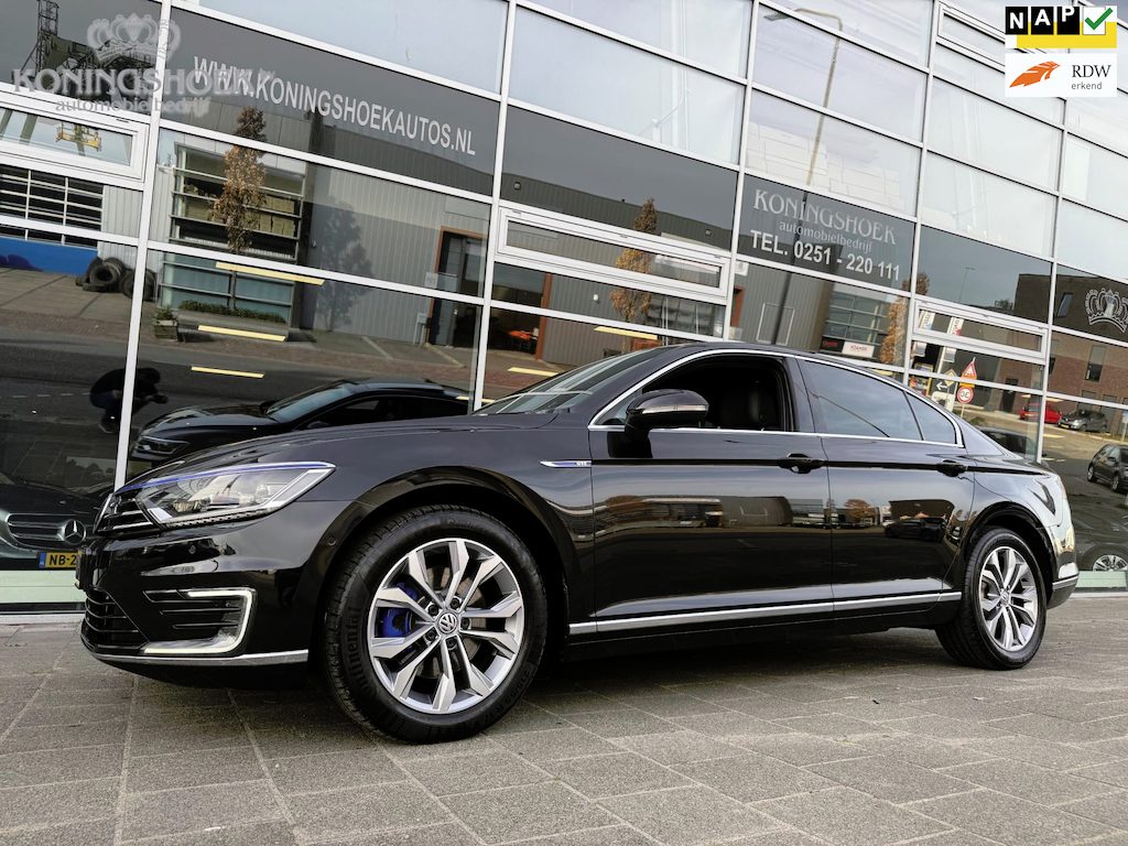 Volkswagen Passat 1.4 TSI GTE Connected Series Plus