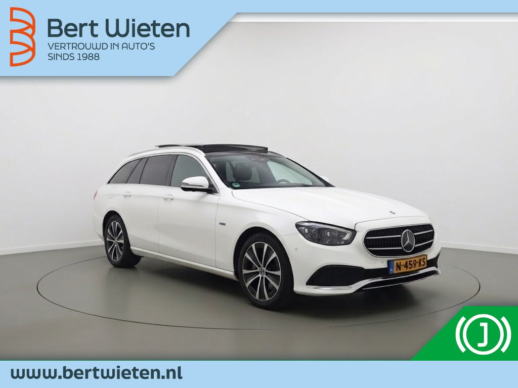 Mercedes-Benz E-klasse Estate 300 AMG | Plug in Hybride | Stoelverwarming | Trekhaak | Panoram