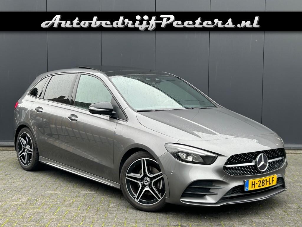 Mercedes-Benz B-klasse B 180 AMG Nightpakket 1e Eig. Pano Leder Camera Carplay E.klep