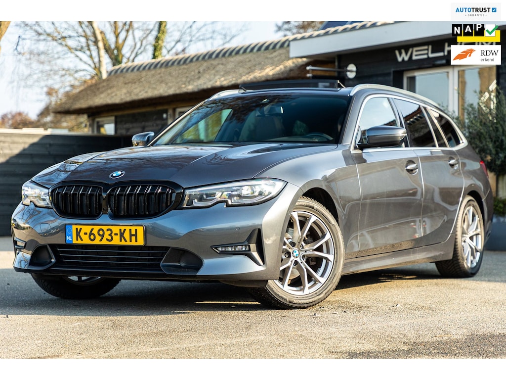 BMW 3-Serie Touring 318i High Executive Edition I NAP I Panoramadak I 1e Eigenaar I Zeer netjes I BTW