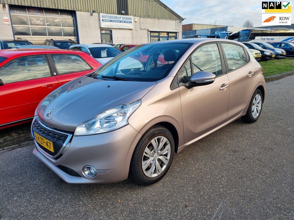 Peugeot 208 1.2 VTi Envy Clima! Navi! Bj:2013 NAP!