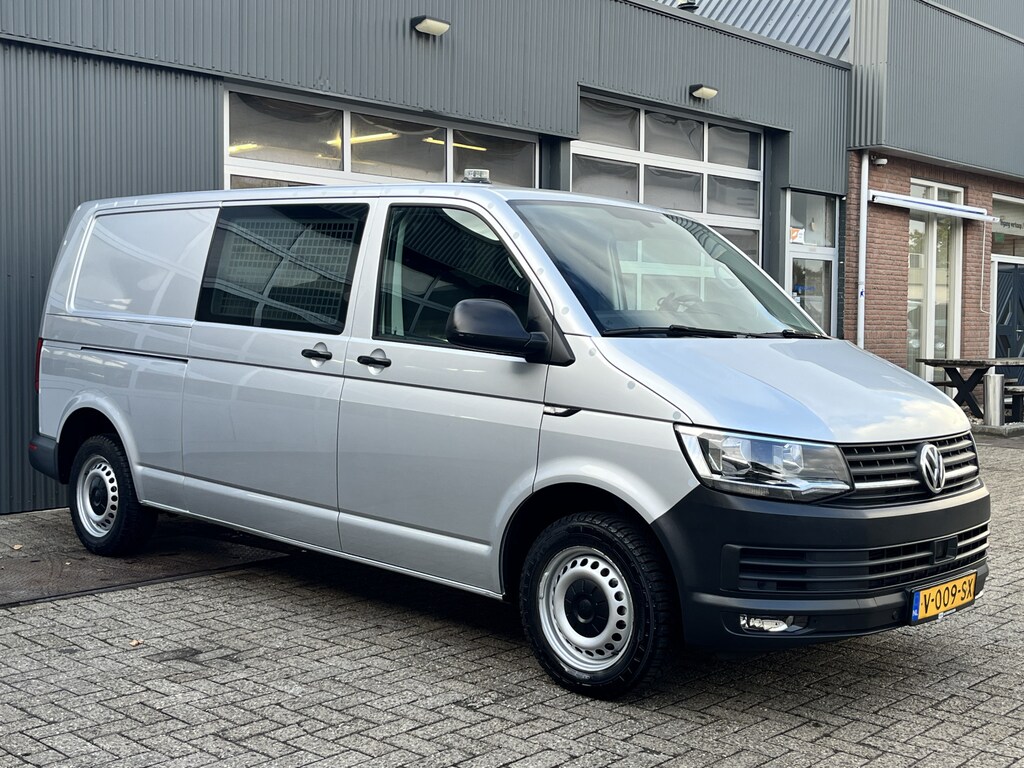 Volkswagen Transporter 2.0 TSI L2H1 Benzine Dubbele Schuifdeur Airco Cruise controle Bpm vrij Trekhaak Klep achter Omvormer Kastinrichting Standkachel Euro 6 Benzine Ideaal voor ombouw naar Camper !!